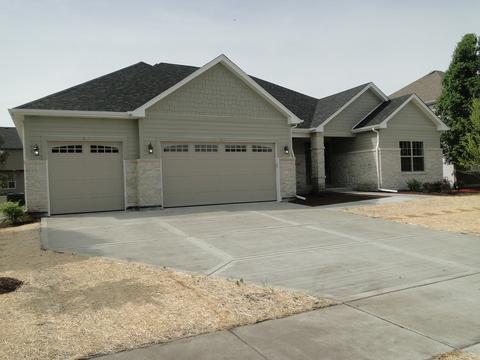 16520 S Mueller Cir, Plainfield, IL 60586 photo 2