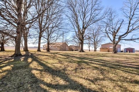 1690 E Us Hwy 36, Camargo, IL 61919 photo 33