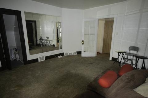 724 E 87th Pl, Chicago, IL 60619 photo 3