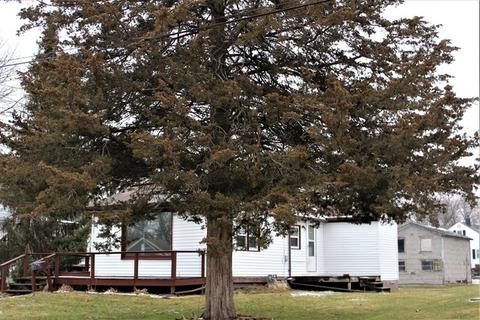 809 Jackson St, Prophetstown, IL 61277 photo 3