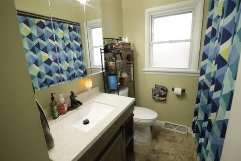 1660 Gary Ave, Aurora, IL 60505 photo 5