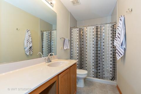 310 S Constitution Dr, Aurora, IL 60506 photo 11