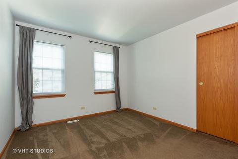 310 S Constitution Dr, Aurora, IL 60506 photo 14