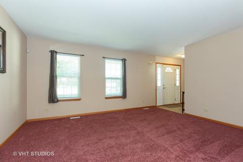 310 S Constitution Dr, Aurora, IL 60506 photo 3