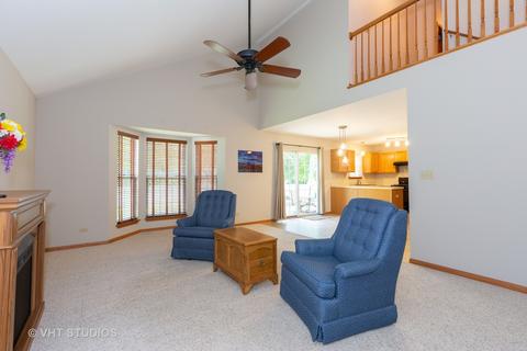 310 S Constitution Dr, Aurora, IL 60506 photo 9