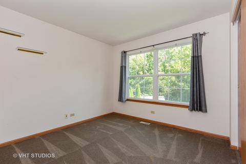 310 S Constitution Dr, Aurora, IL 60506 photo 13