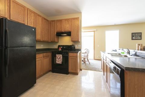 1454 Millbrook Dr, Algonquin, IL 60102 photo 4
