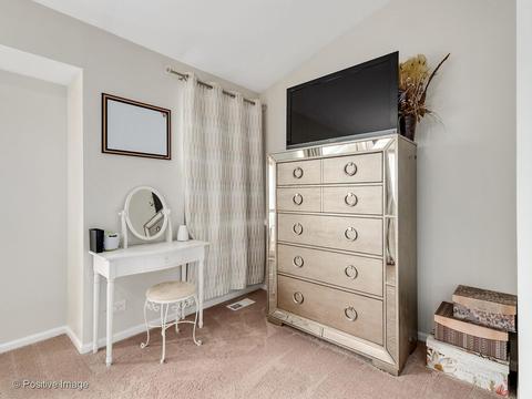 6565 Snug Harbor Dr, Willowbrook, IL 60527 photo 17