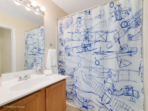 6565 Snug Harbor Dr, Willowbrook, IL 60527 photo 20