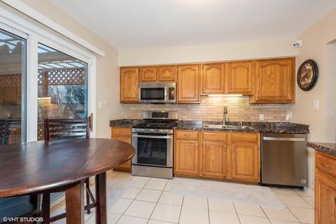 1286 Downing Ct, Wheaton, IL 60189 photo 7