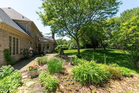 114 Circle Ridge Dr, Burr Ridge, IL 60527 photo 24