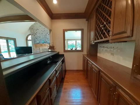 114 Circle Ridge Dr, Burr Ridge, IL 60527 photo 9
