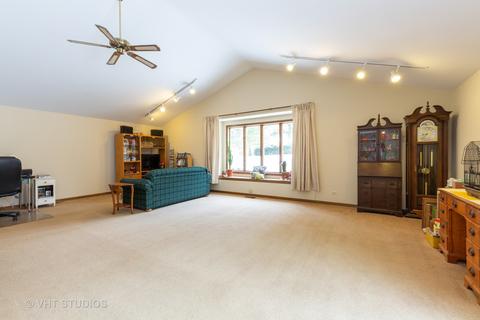 22 Hickory Ln, Algonquin, IL 60102 photo 12
