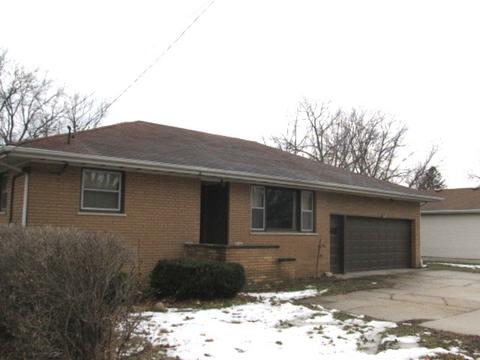 605 E Diggins St, Harvard, IL 60033 photo 2
