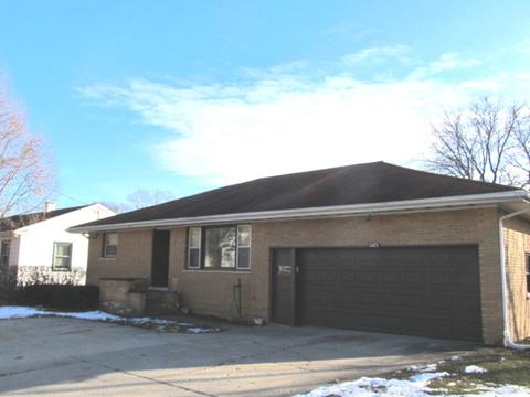 605 E Diggins St, Harvard, IL 60033 photo 1