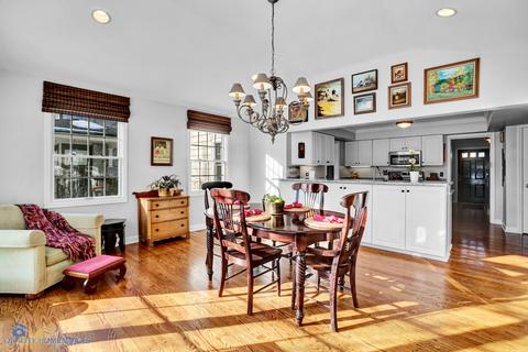 812 E Liberty Dr, Wheaton, IL 60187 photo 7
