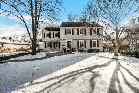 812 E Liberty Dr, Wheaton, IL 60187 photo 1