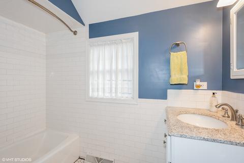 812 E Liberty Dr, Wheaton, IL 60187 photo 23
