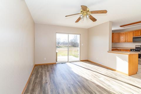 1244 E Arnold St, Sandwich, IL 60548 photo 4