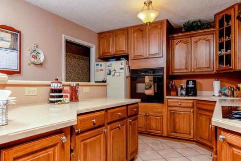 2909 Dodge Dr, Bloomington, IL 61704 photo 7