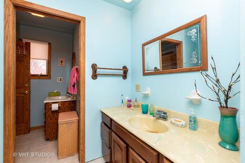 41 W550 Lenz Rd, Elgin, IL 60124 photo 3