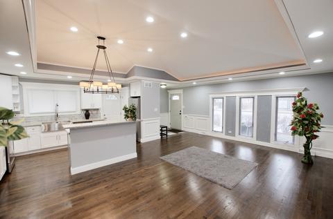 300 E 95th St, Chicago, IL 60619 photo 3