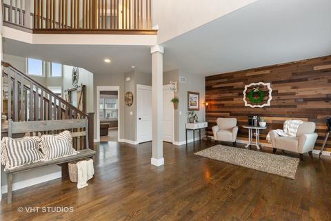 3600 Harmony Cir, Elgin, IL 60124 photo 4