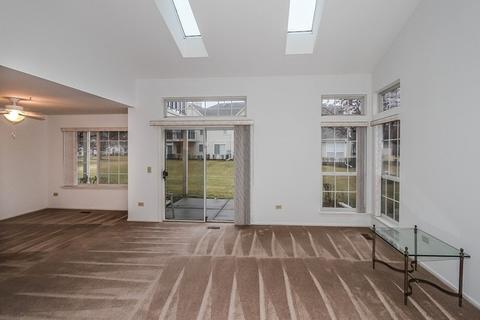 437 Cromwell Cir #4, Bartlett, IL 60103 photo 5