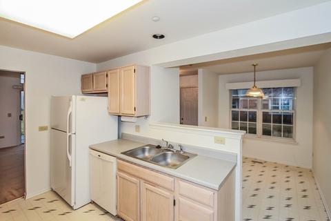 437 Cromwell Cir #4, Bartlett, IL 60103 photo 13