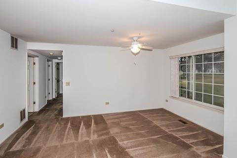 437 Cromwell Cir #4, Bartlett, IL 60103 photo 9