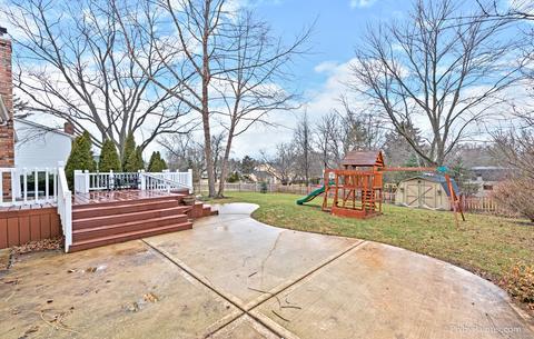292 Surrey Rd, Bartlett, IL 60103 photo 2