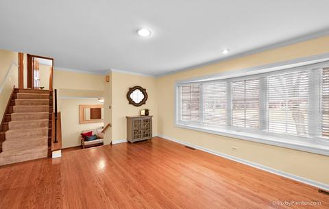 292 Surrey Rd, Bartlett, IL 60103 photo 8