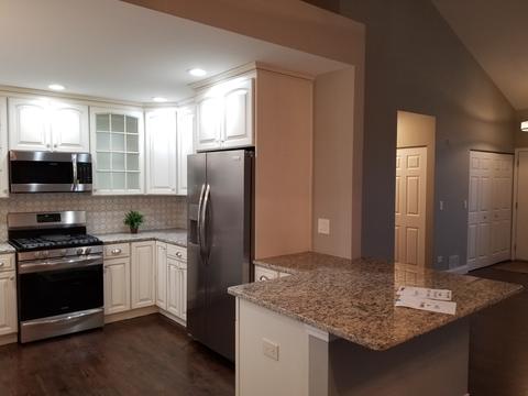 527 Philip Dr, Bartlett, IL 60103 photo 10