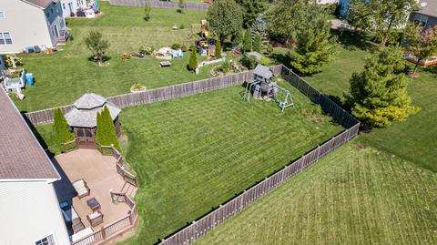 2762 Lundquist Dr, Aurora, IL 60503 photo 35