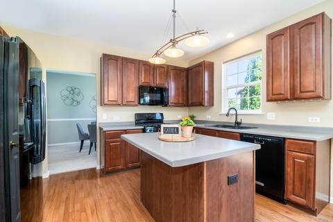 2762 Lundquist Dr, Aurora, IL 60503 photo 5