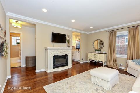 208 E Crescent Ave, Elmhurst, IL 60126 photo 3