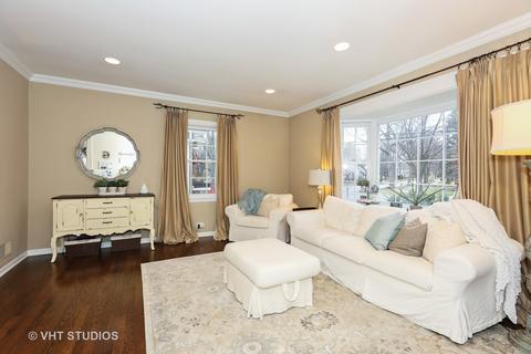 208 E Crescent Ave, Elmhurst, IL 60126 photo 2