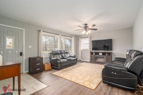 16440 S Howard St, Plainfield, IL 60586 photo 3