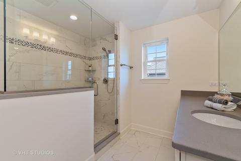 4135 Hampton Ct, Glenview, IL 60026 photo 19