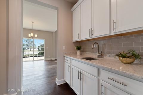 4135 Hampton Ct, Glenview, IL 60026 photo 5