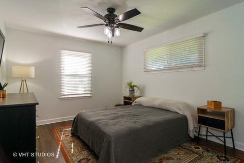 2010 Paddock Ln, Wheaton, IL 60187 photo 6