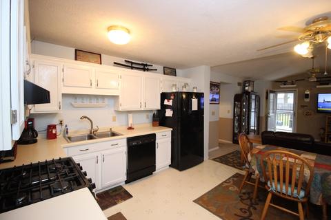 103 N Price St, Downs, IL 61736 photo 9