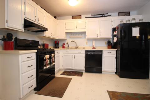 103 N Price St, Downs, IL 61736 photo 8