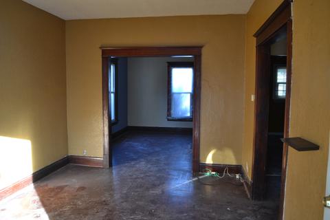 388 S Wall St, Kankakee, IL 60901 photo 4