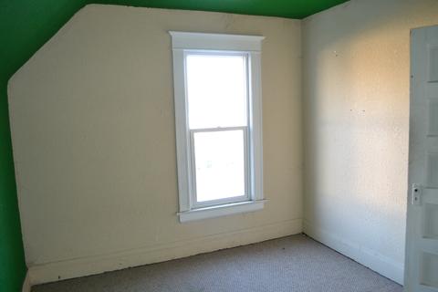 388 S Wall St, Kankakee, IL 60901 photo 12