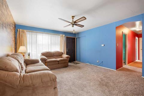 550 Kingman Ln, Hoffman Estates, IL 60169 photo 3