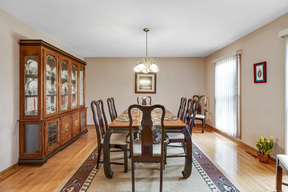  4 N610 Wescot Ln, West Chicago, IL 60185 photo 6