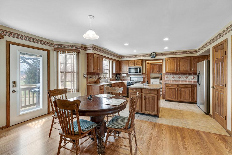  4 N610 Wescot Ln, West Chicago, IL 60185 photo 8