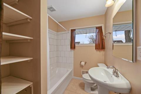 8042 W 46th St, Lyons, IL 60534 photo 10