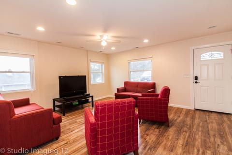 433 E Spring Ave, South Elgin, IL 60177 photo 4